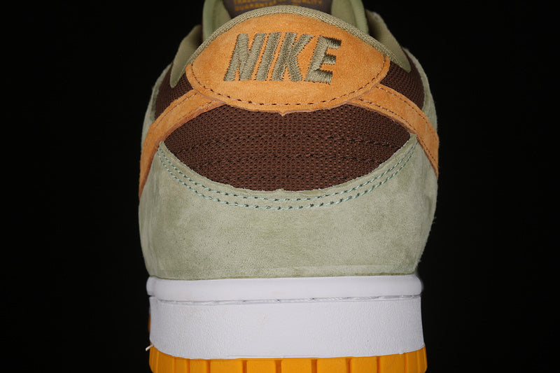 Dunk “Dusty Olive”
