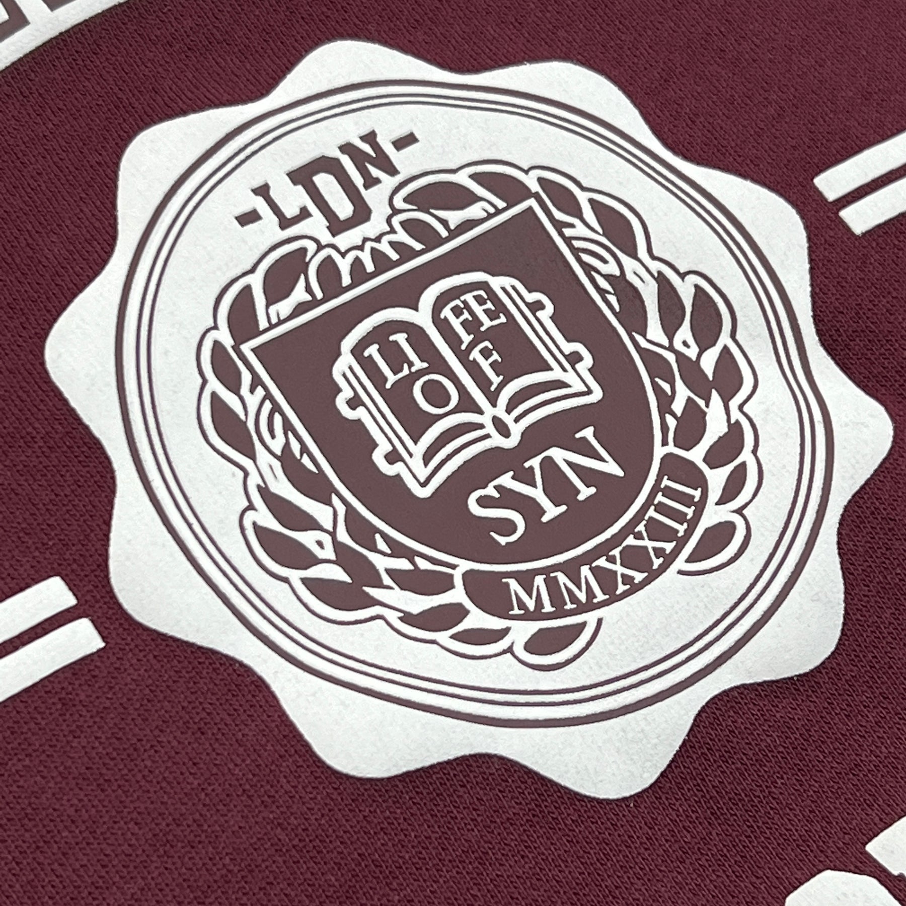 Conjunto Syna World “Varsity Crew“ ( Vermelha )