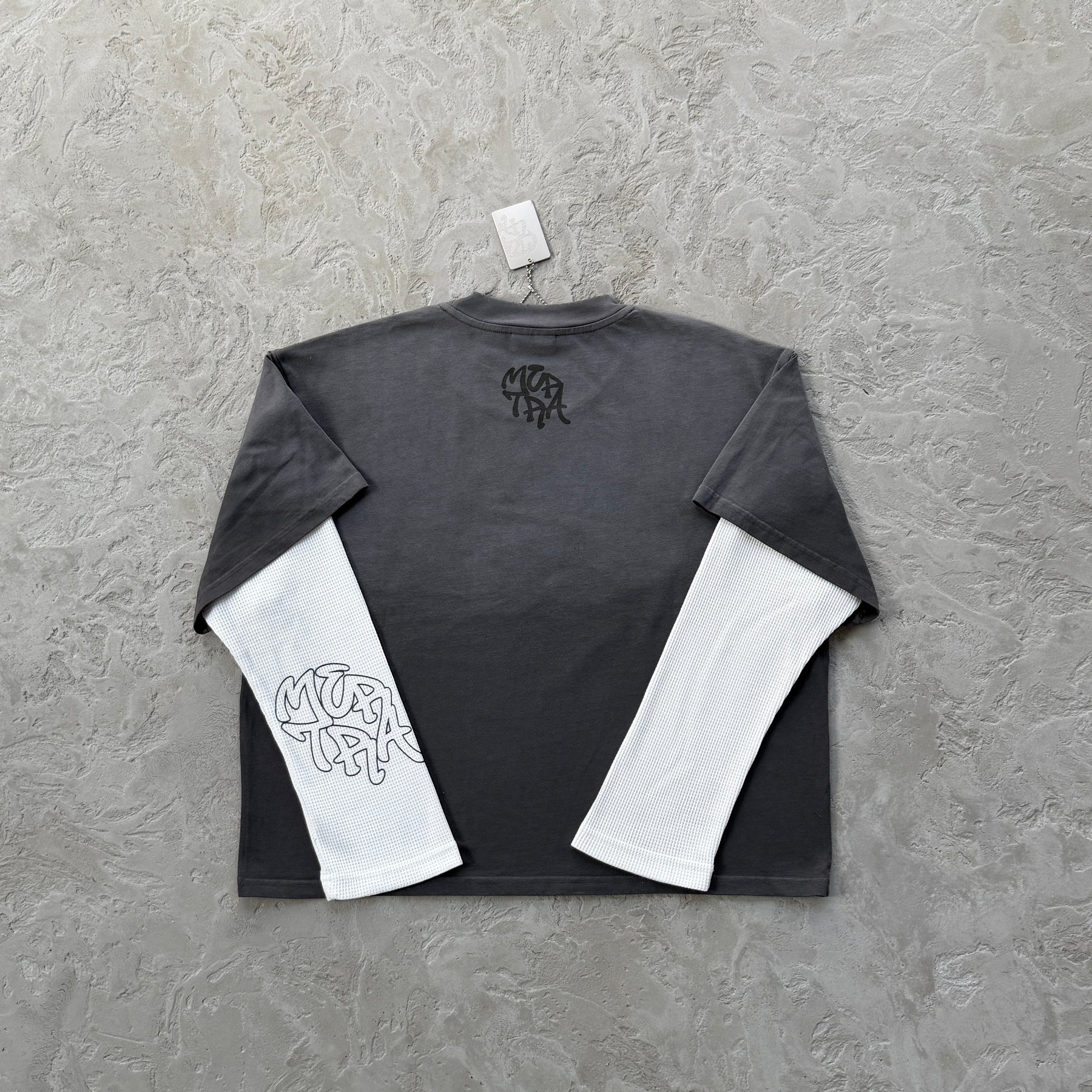 Camisa Mertra Manga longa “Fake Two-Piece” ( Cinza )