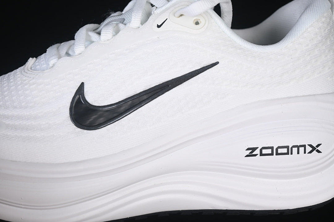 Air Zoom Vomero Plus “White”