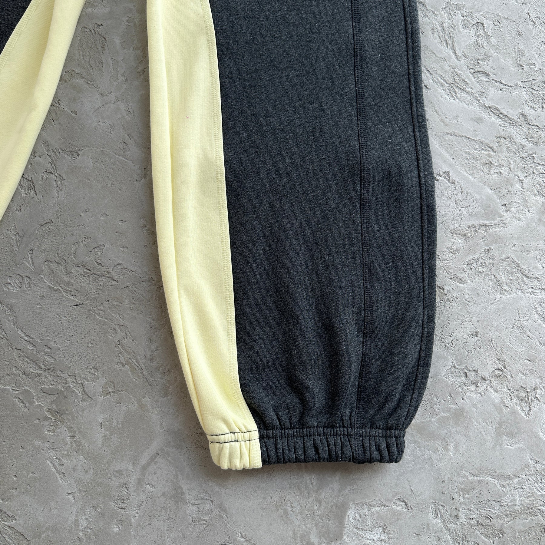 Conjunto Kroen “Two-Color Embroidery Sports”
