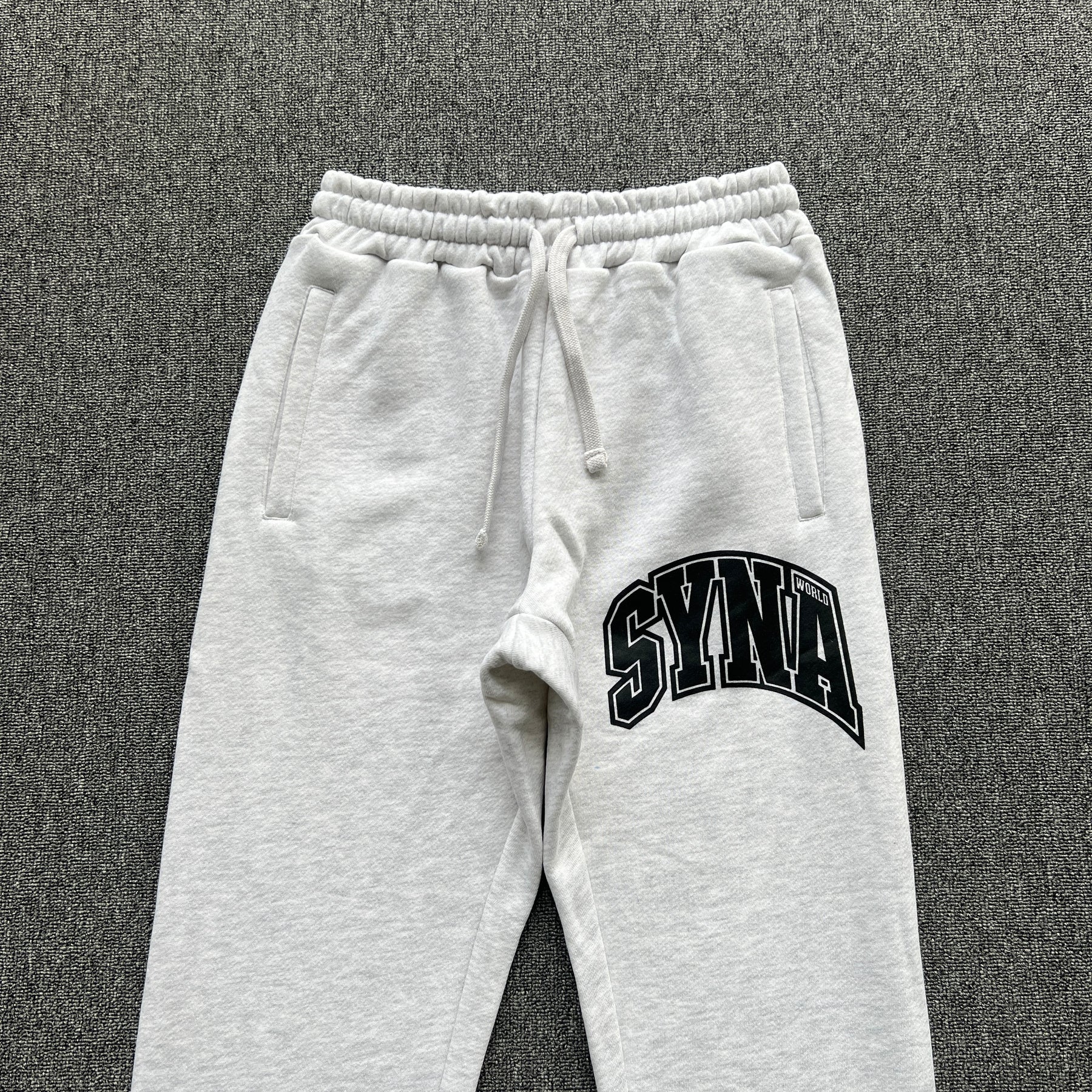 Conjunto Syna World “Crest Oth“ ( Branco e Preto)