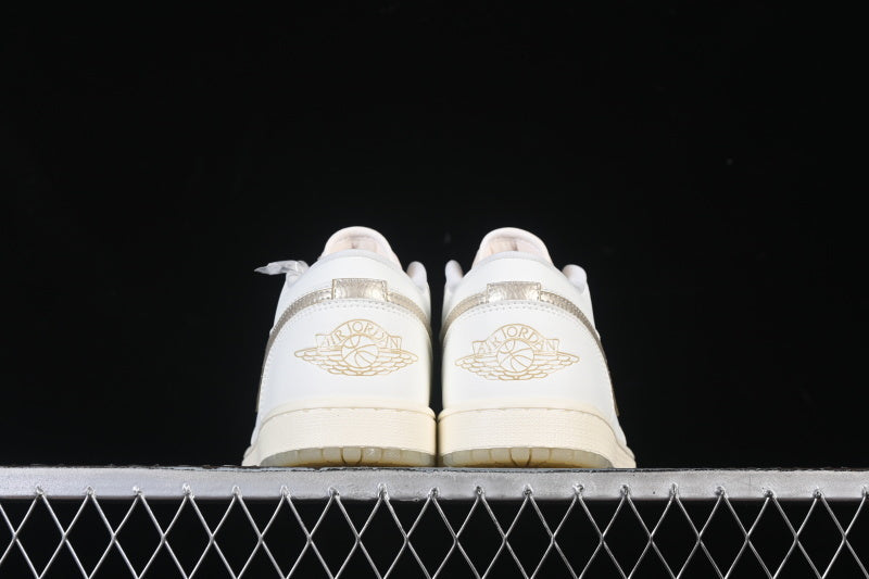 Air Jordan 1 Low “Gold Sail”