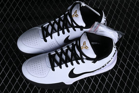 Nike Kobe 4 “Metallic Gold”