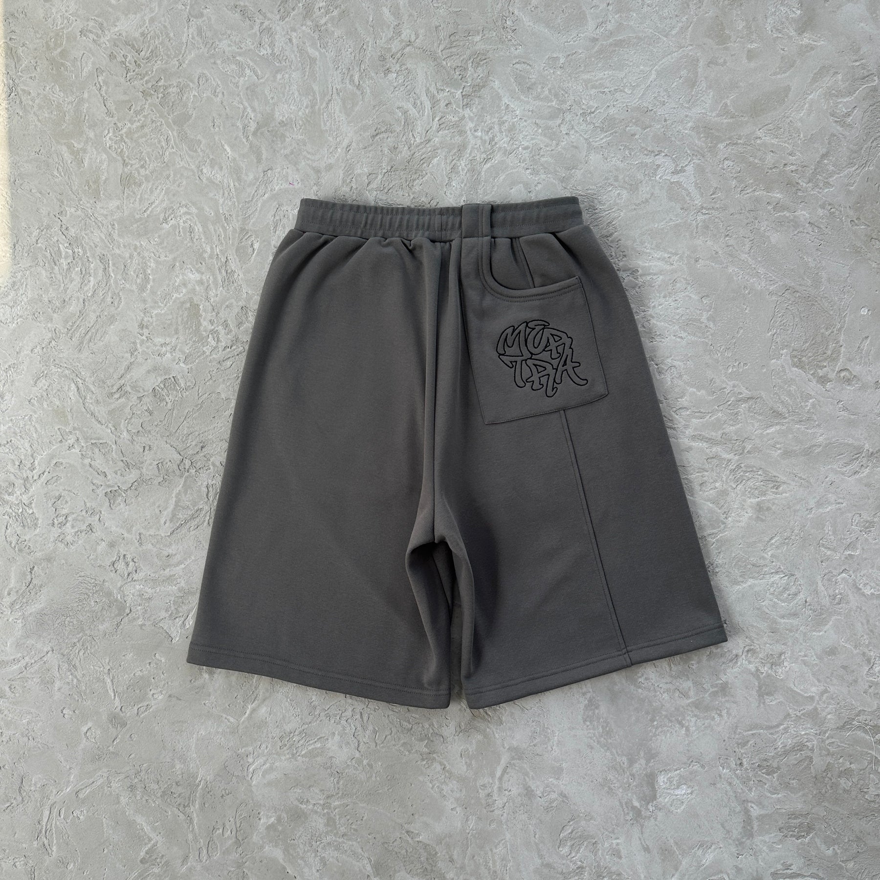 Shorts Mertra “Embroidered” ( Cinza Escuro )
