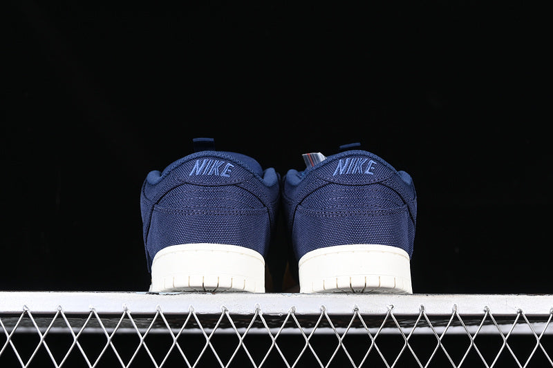 Dunk “Low Desert Ochre and Midnight”