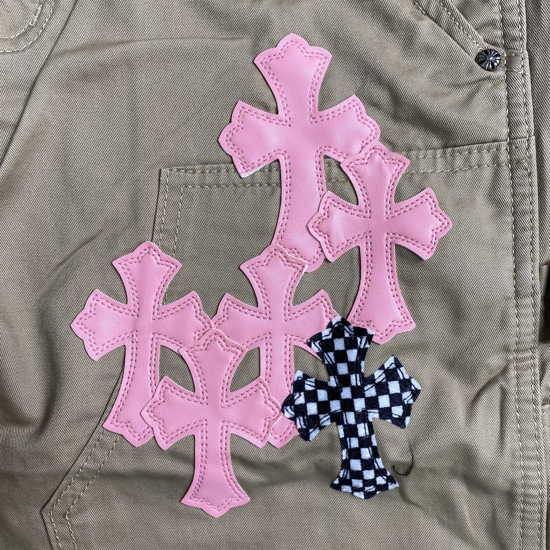 Calça Flare Chrome Hearts “Checkered Cross Patch Carpenter”