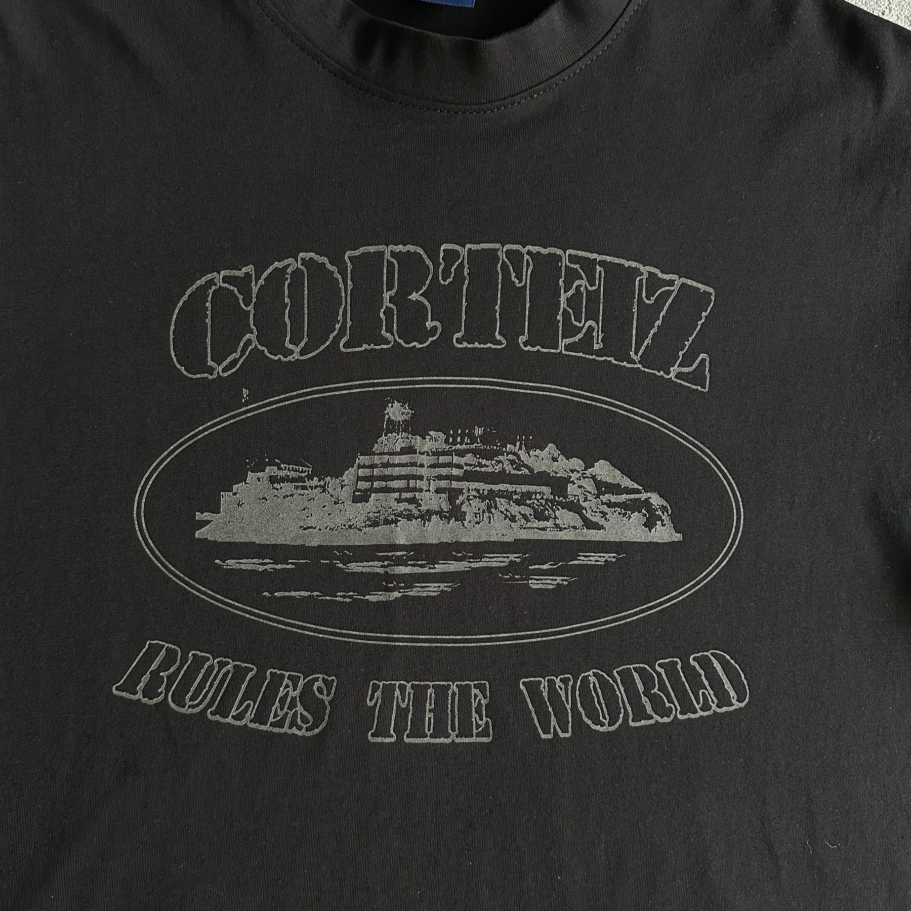 Camisa Corteiz ”Rules The World”