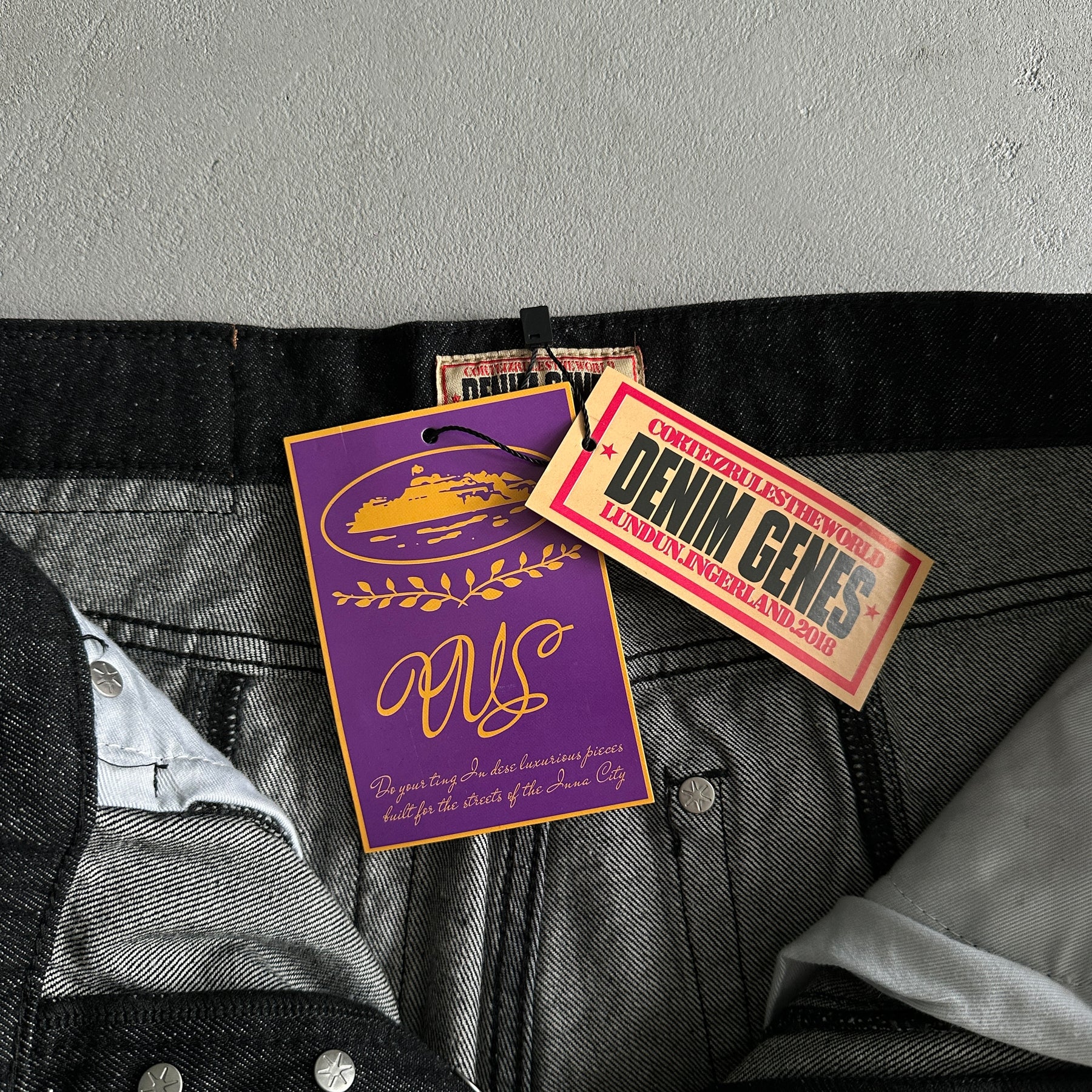 Shorts Corteiz “Denim Genes ” ( Preto )