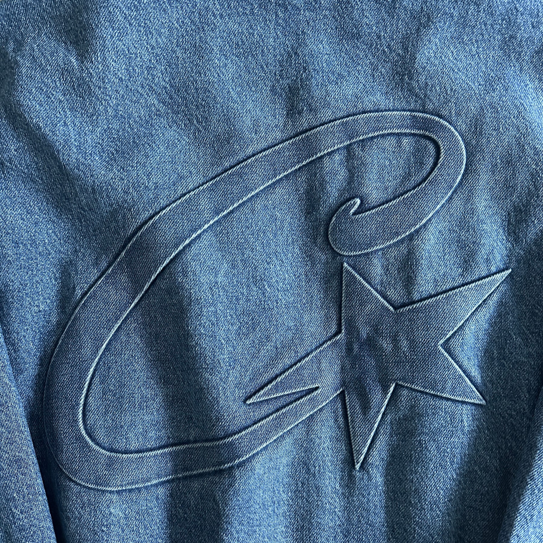 Jaqueta Corteiz “Embossed C-Star”