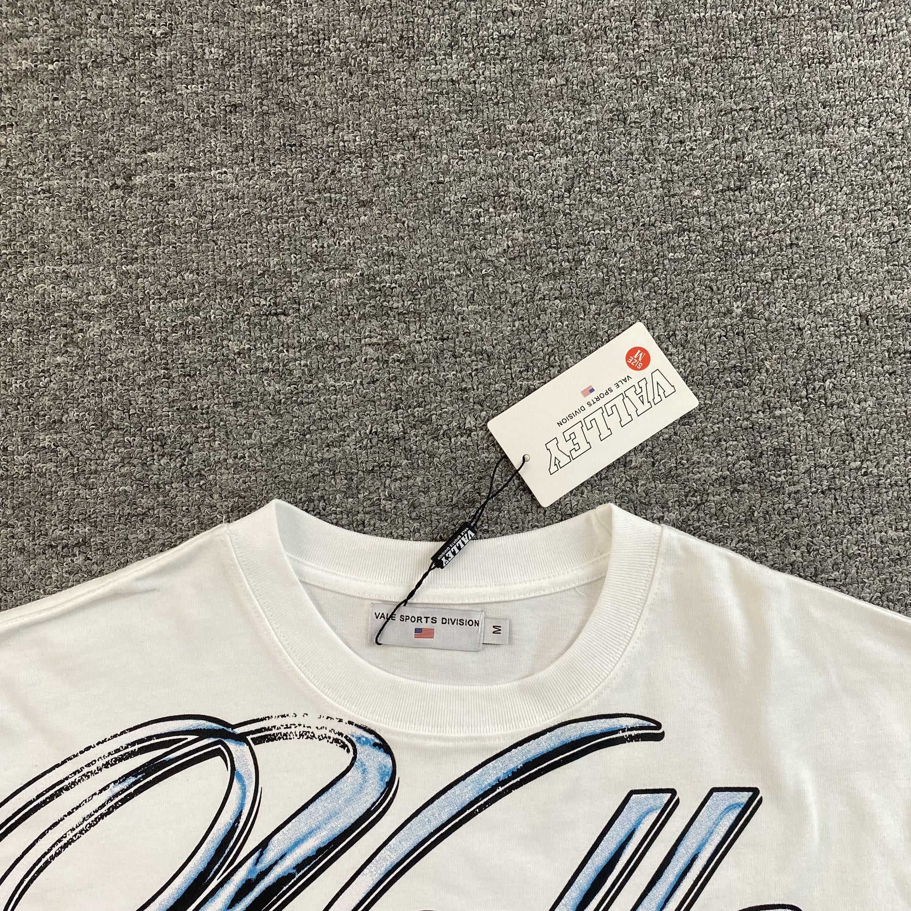 Camisa Valley Dreams “Top Shelf 2000" ( Branca )