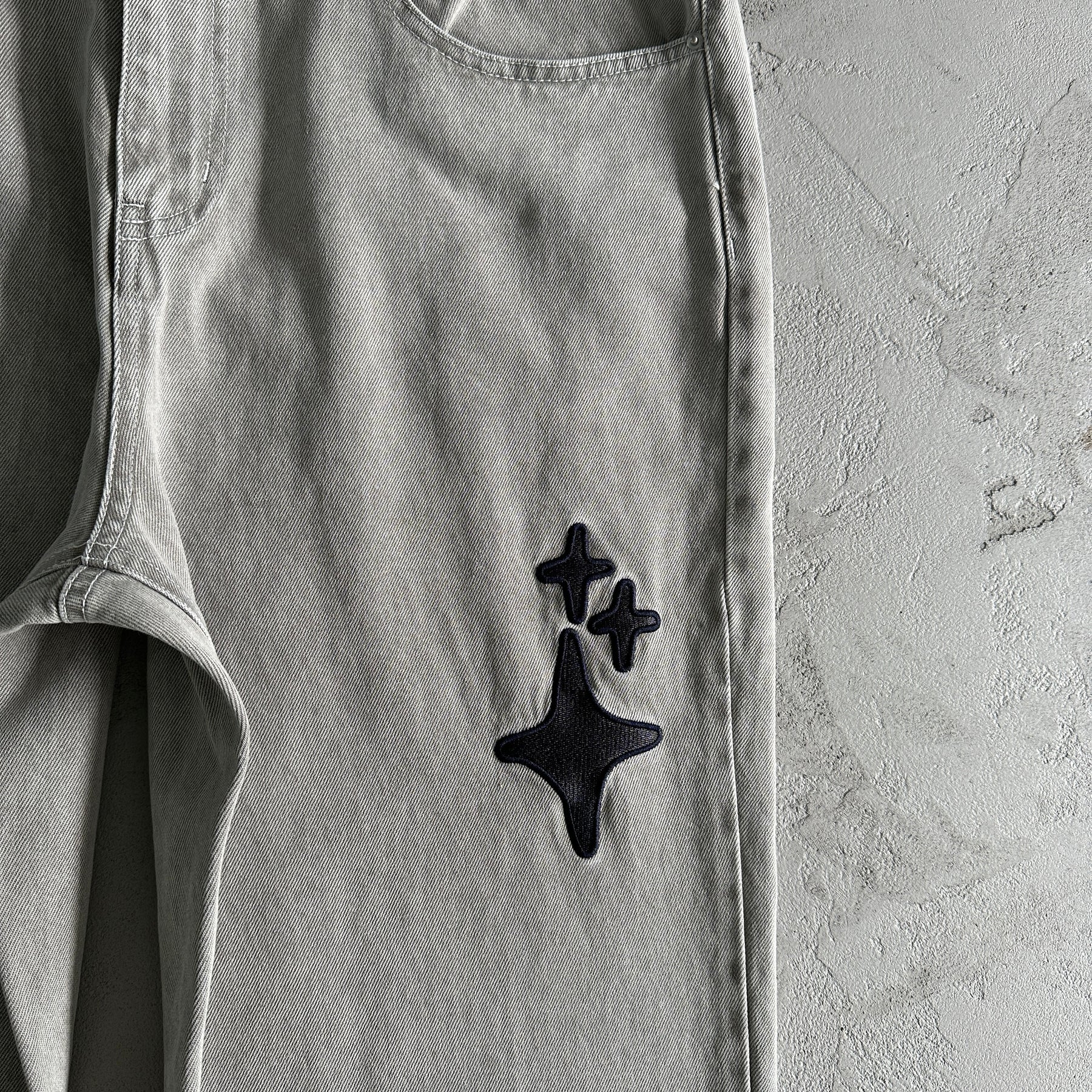 Calça Broken Planet “Black Star Pants”