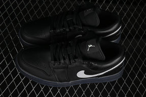 Air Jordan 1 Low “Black White Dark Smoke Grey”