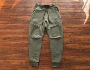 Nike Tech ( Verde militar )