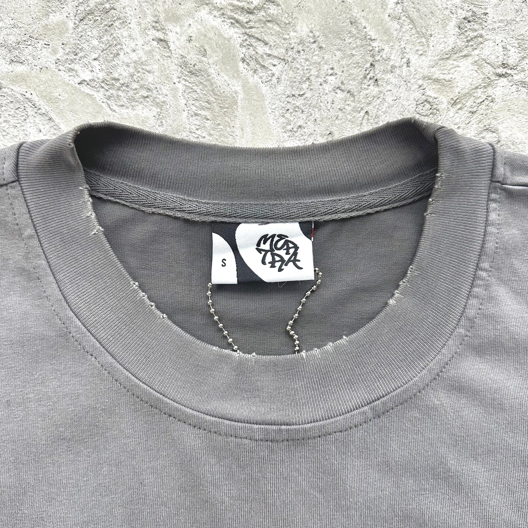 Camisa Mertra Manga longa “Fake Two-Piece” ( Cinza )
