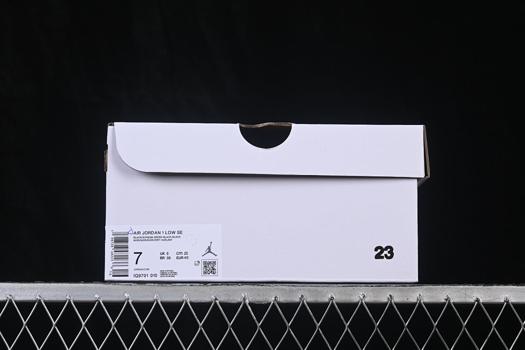Air Jordan 1 Low "Black Croc”