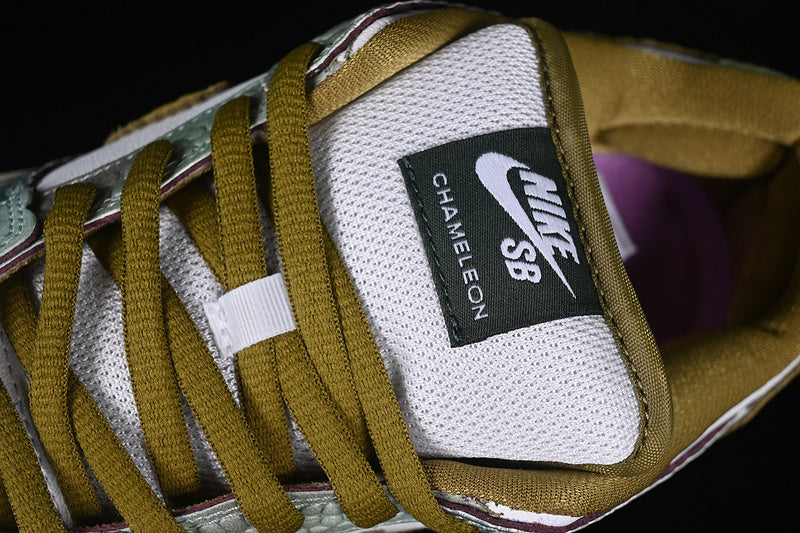 Dunk x Alexis Sablone “White and Pacific Moss”
