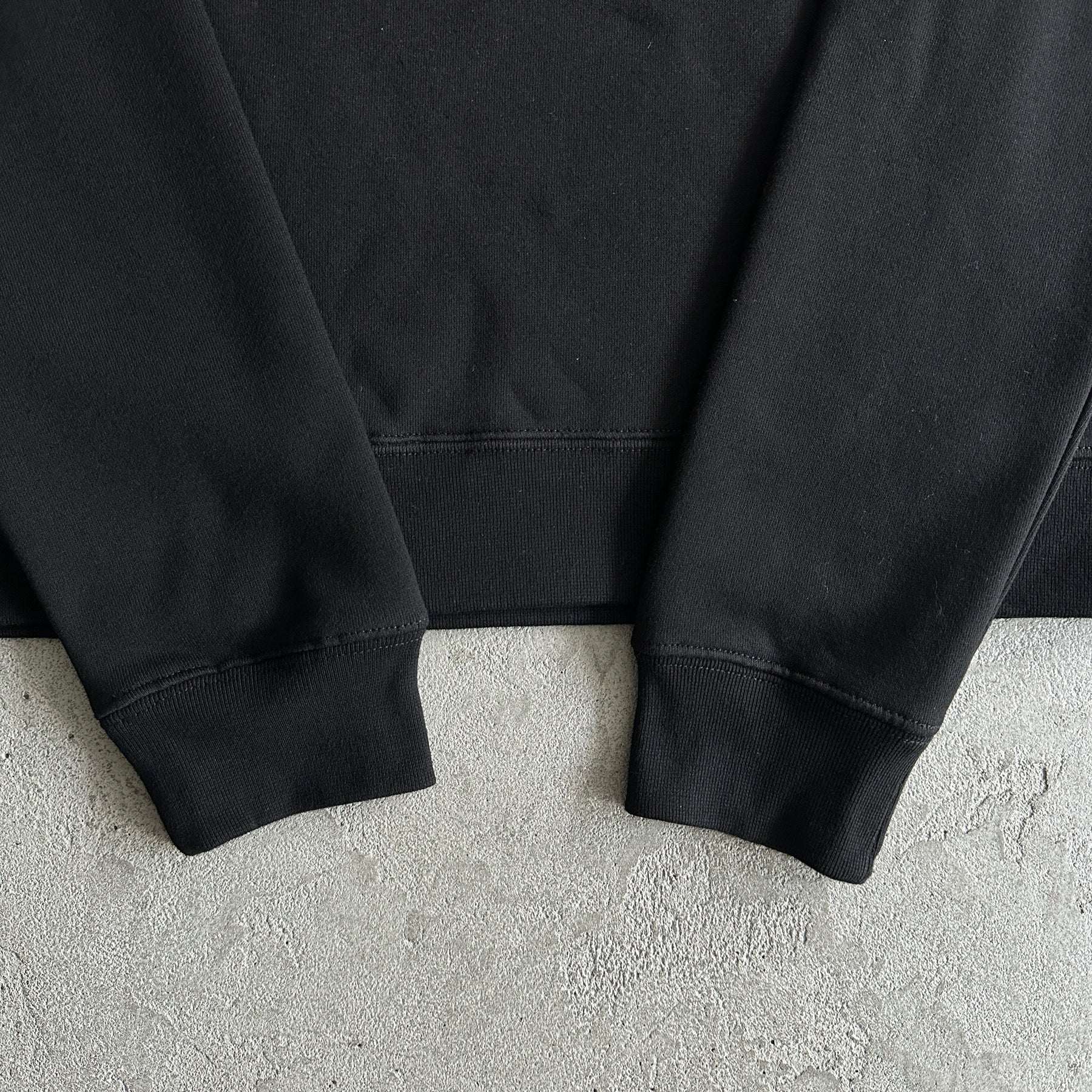 Conjunto Syna World Frio ( Preto e Vermelho )