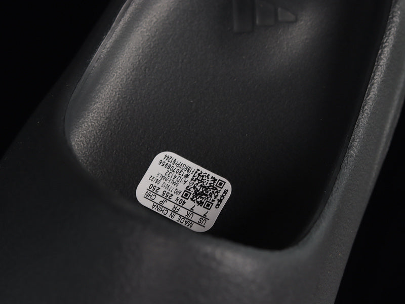 Yeezy Slide “Slate Grey”