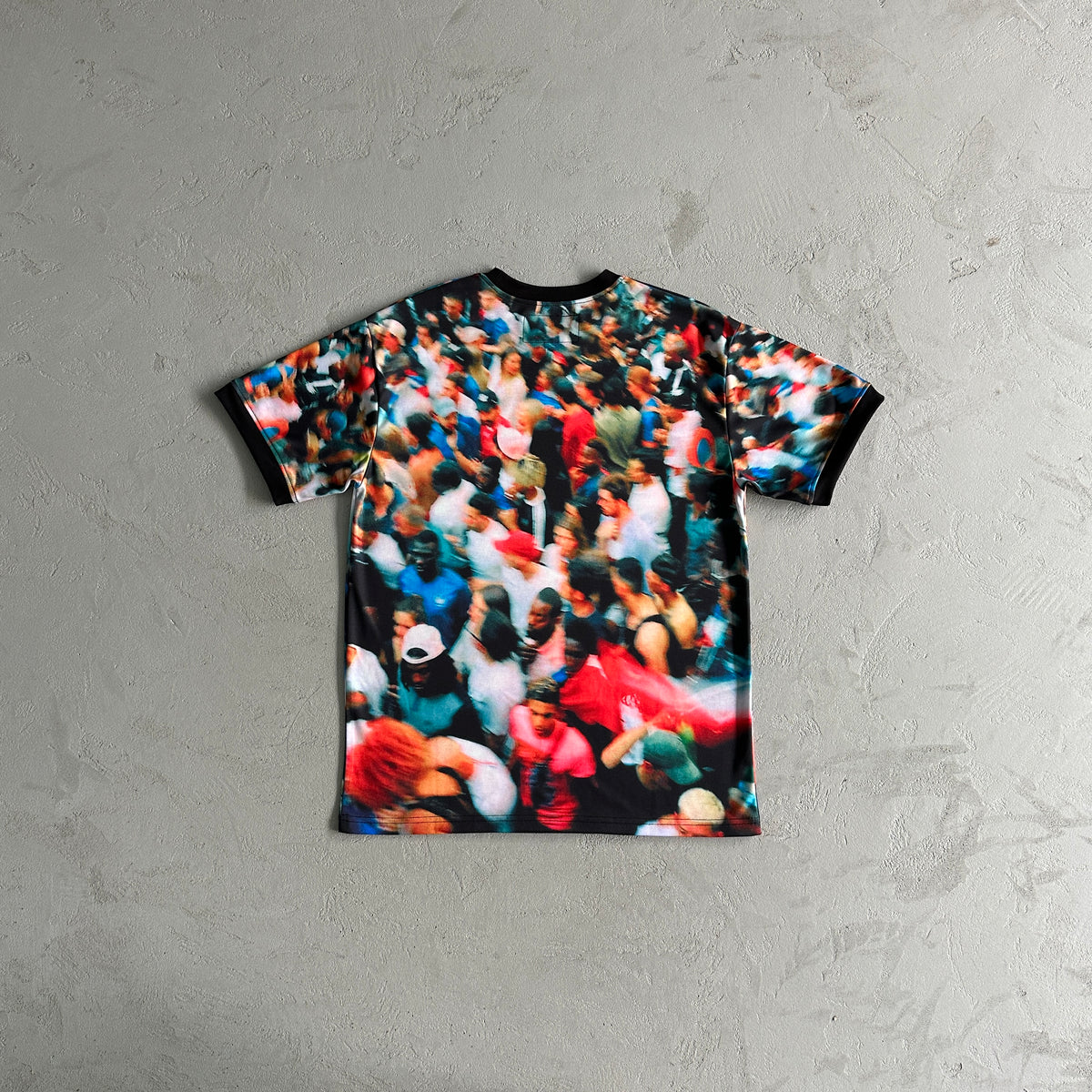 Camisa Corteiz “Crowd Printed”