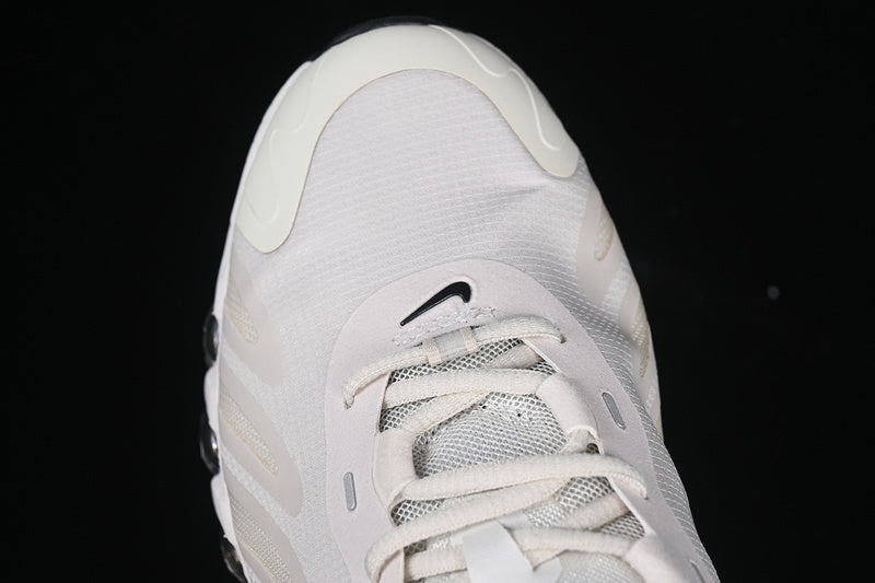 Air Max DN8 “Phantom”