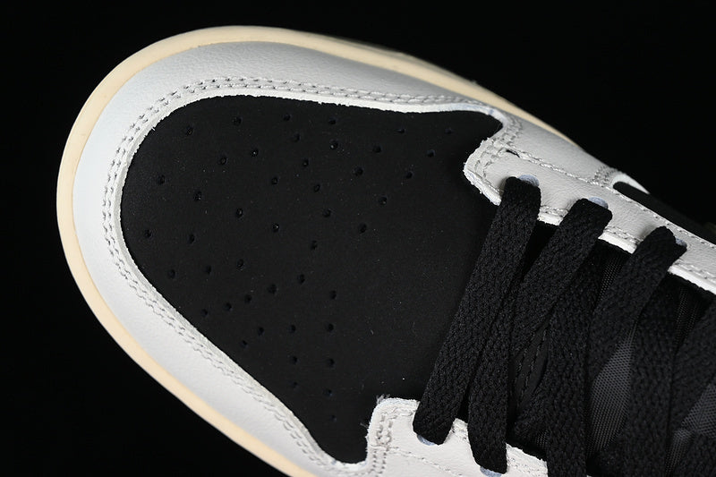 Dunk “Panda Olive”