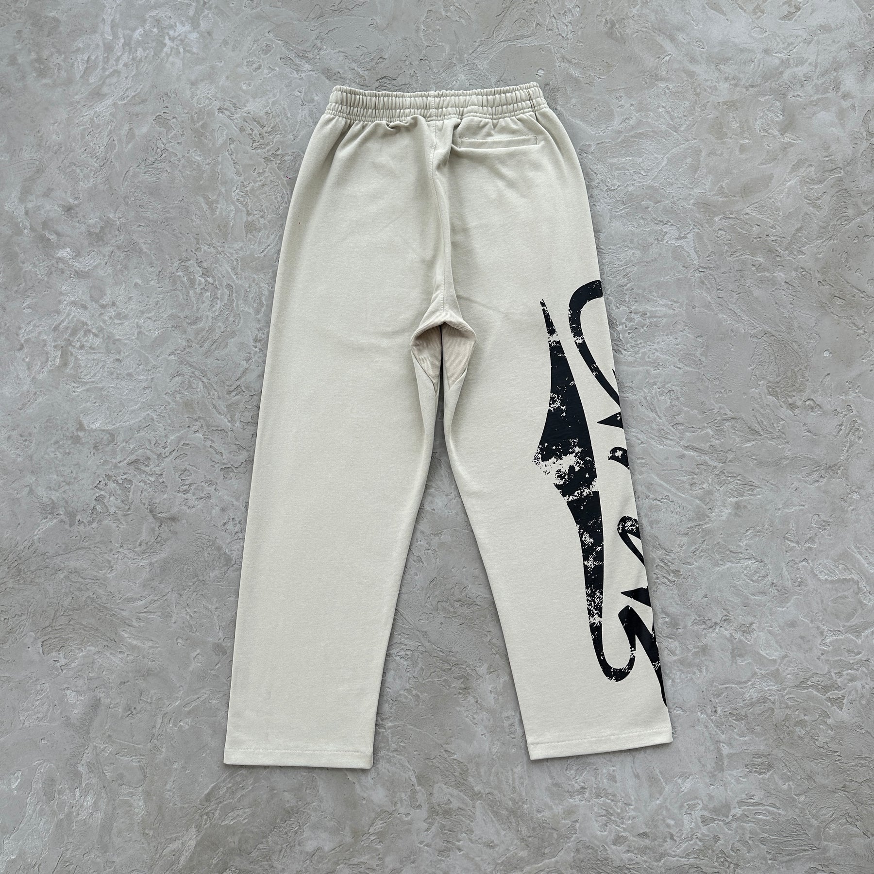 Conjunto Corteiz “Woosh Open Hem Sweatp”