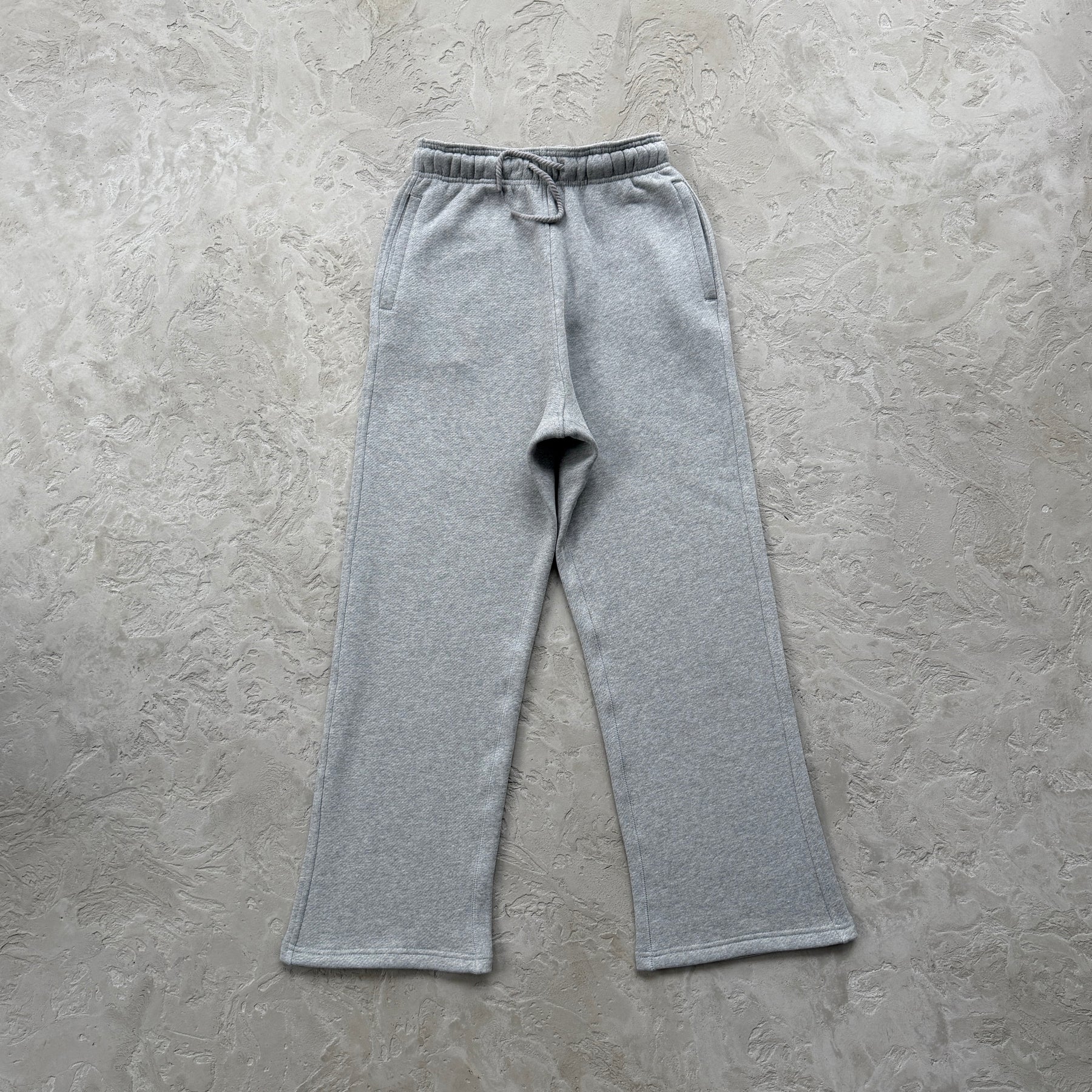 Conjunto Syna World x Nike “Solo Swoosh Fleece” ( Cinza )
