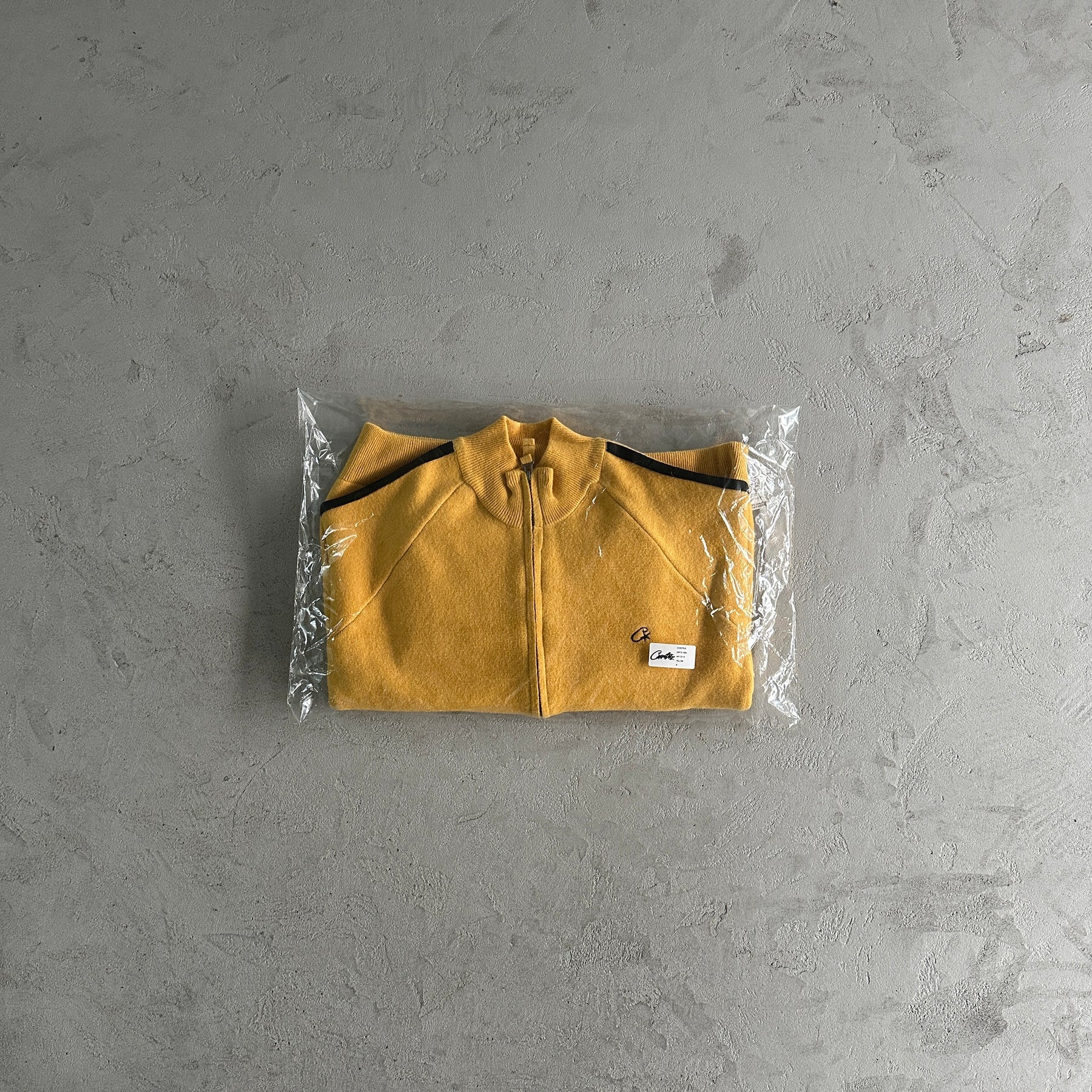 Casaco Corteiz “Knit Zip Up” ( Amarelo com Preto )