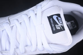 Dunk “White Black”