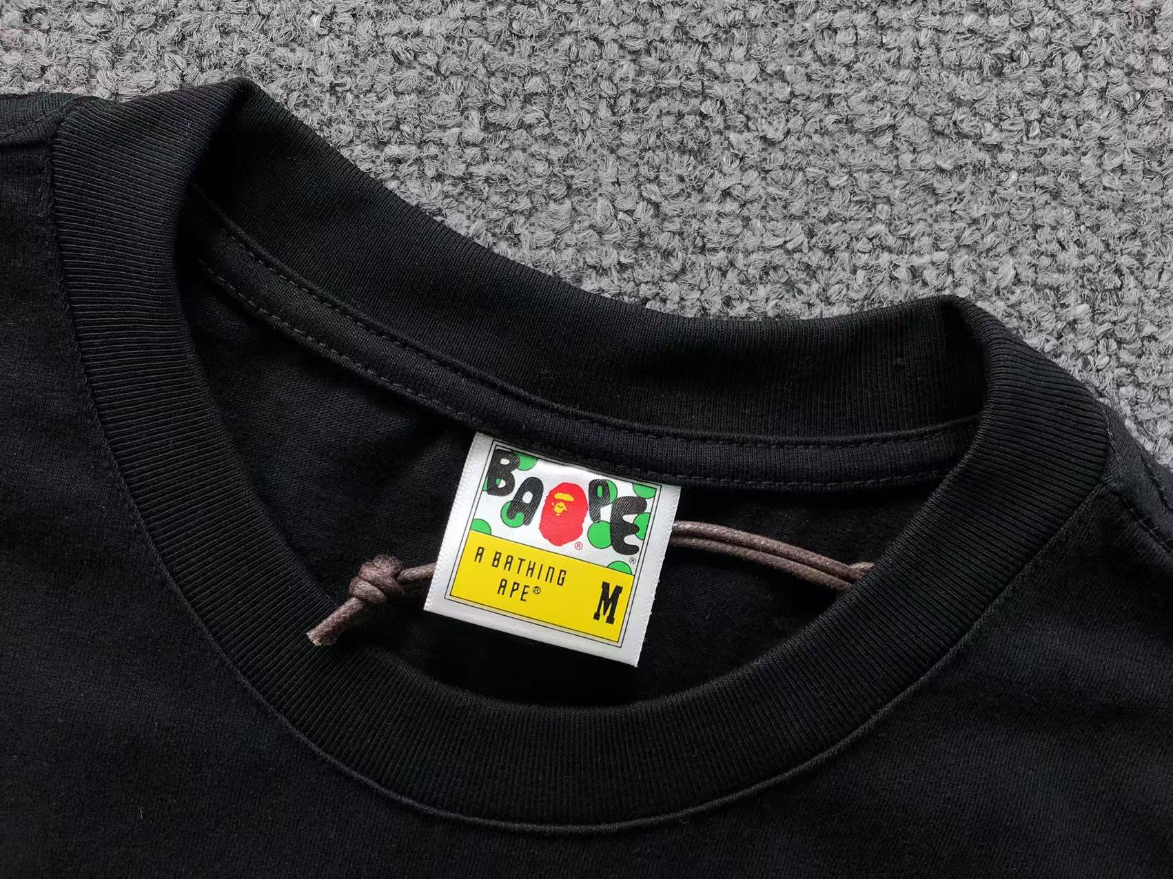 Camisa Bape “Camo Shark”