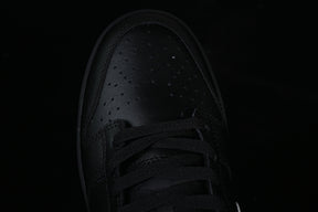 Dunk “Black White Swoosh”