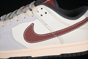 Dunk “Soft Pearl Dark Pony”