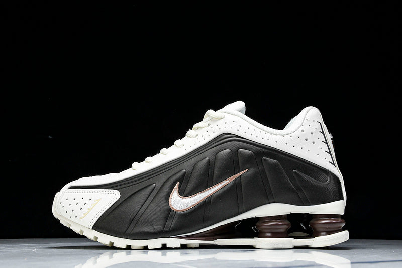 Nike Shox R4 “Black Metalic Silver”