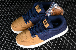 Dunk “Low Desert Ochre and Midnight”
