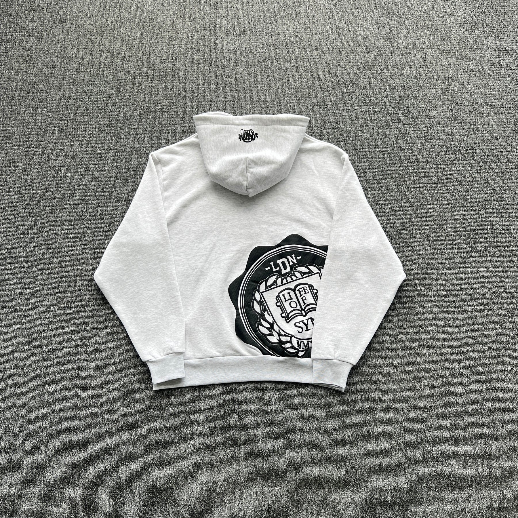 Conjunto Syna World “Crest Oth“ ( Branco e Preto)