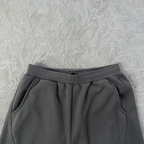 Shorts Mertra “Embroidered” ( Cinza Escuro )