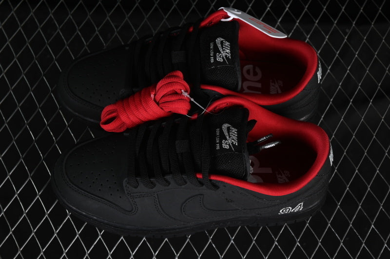 Dunk x Supreme “Black”