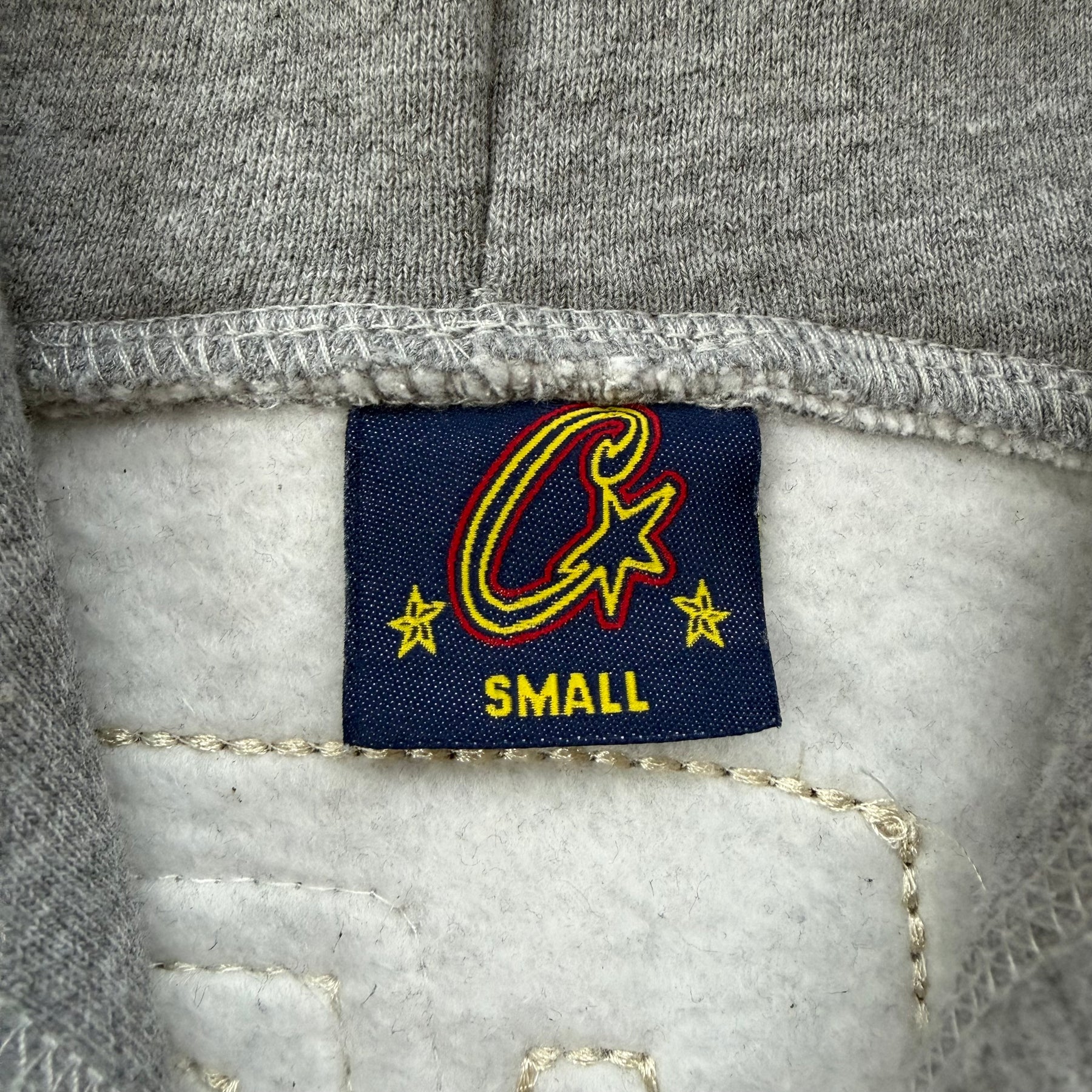 Conjunto Corteiz “Lundun Stitch” ( Cinza )