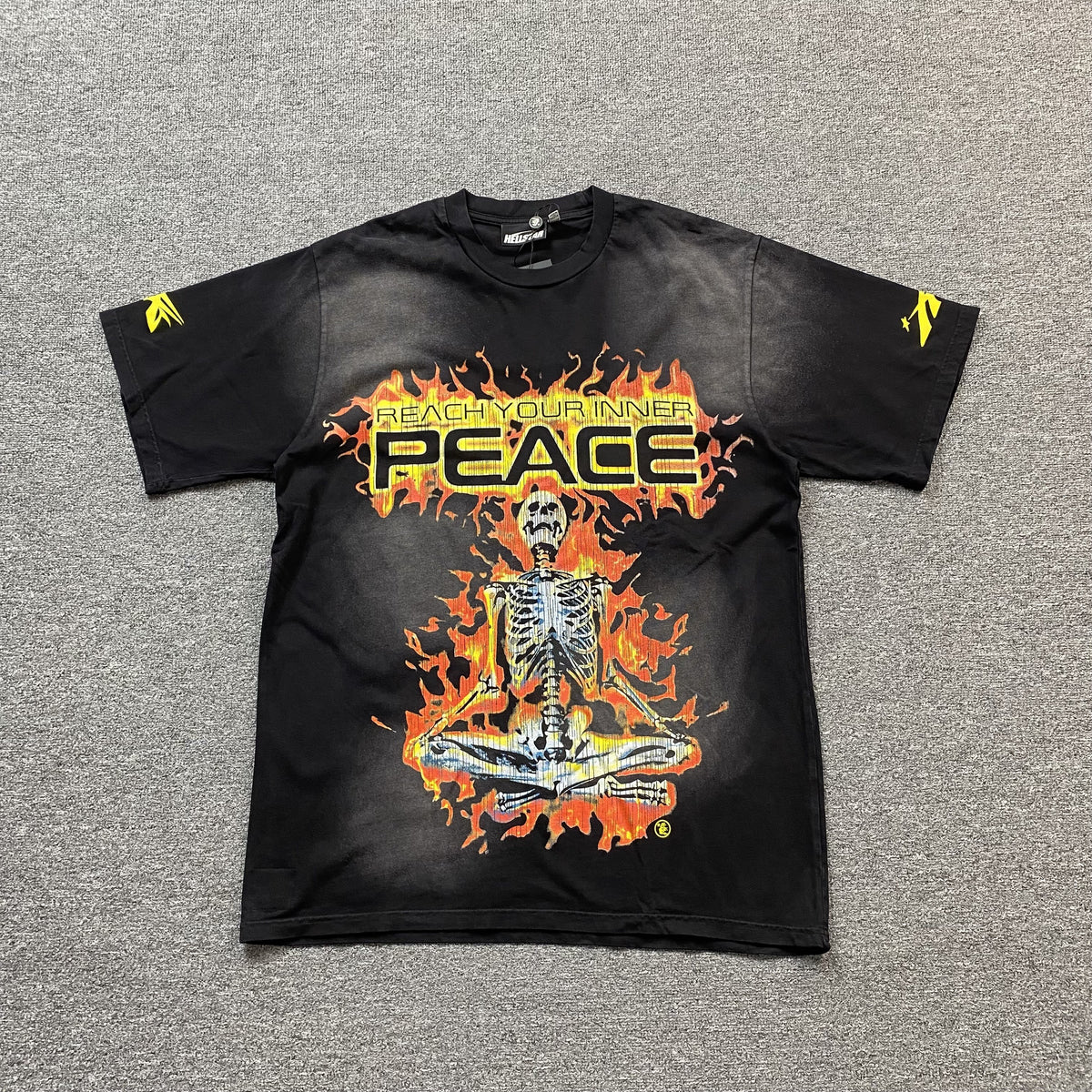 Camisa Hellstar “Reach Your Inner Peace”