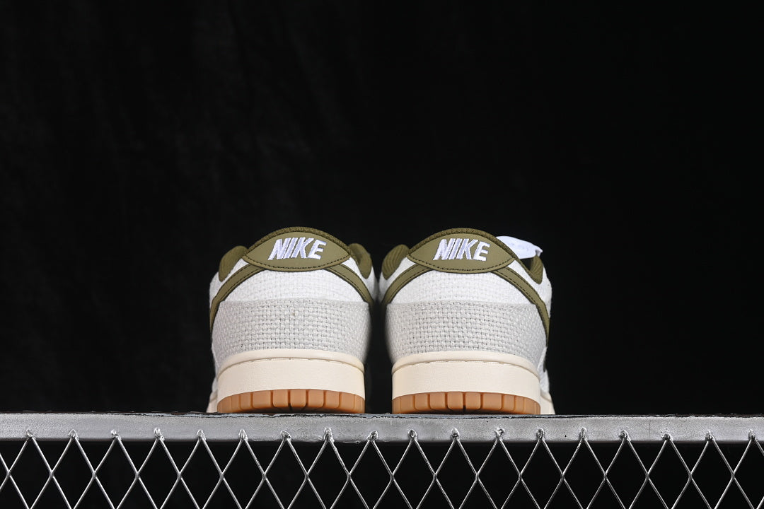 Dunk “Light Bone Pilgrim”