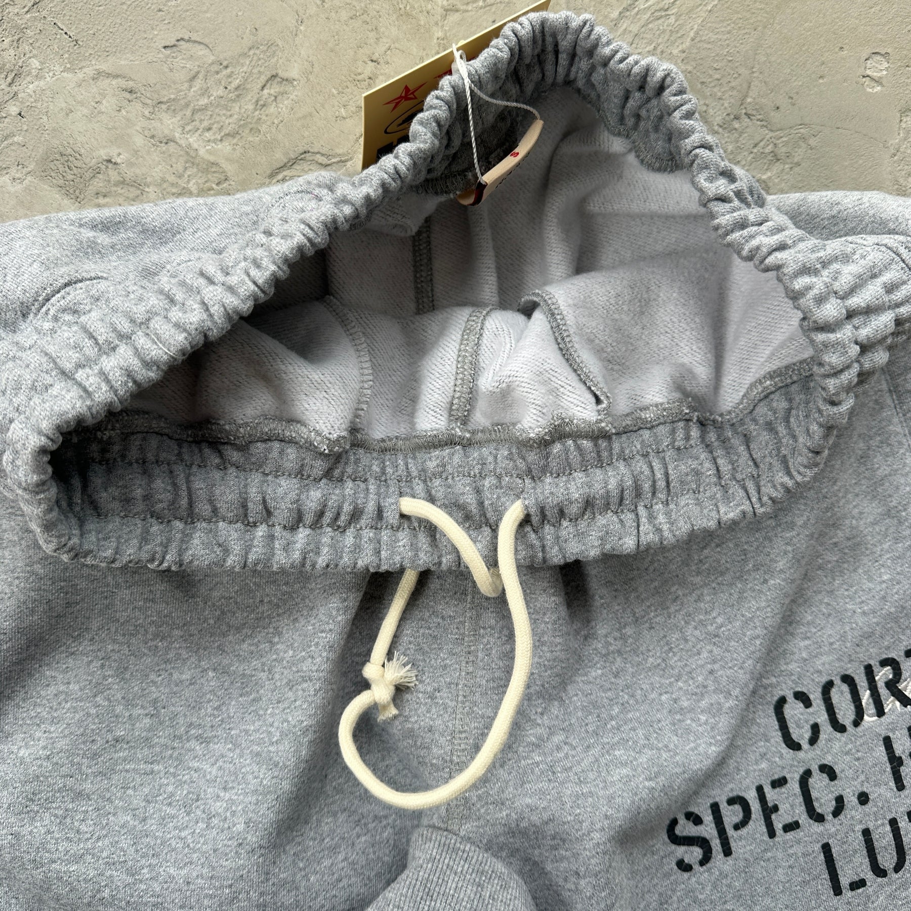 Conjunto Corteiz “HMP Stencil crewneck” ( Cinza )