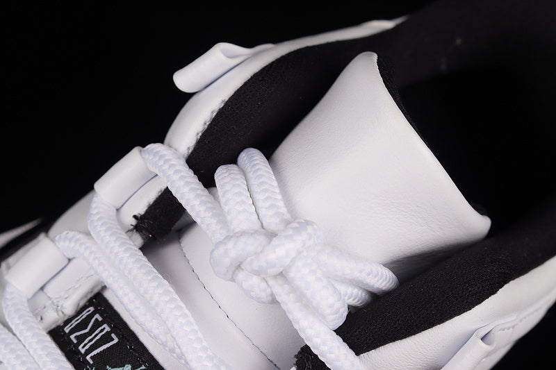 Air Jordan 11 Low ” Iridescent ”