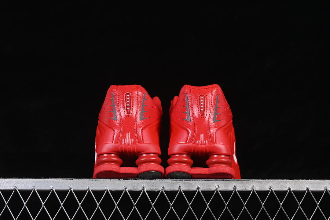 Nike Shox “Gym Red Metallic Silver”