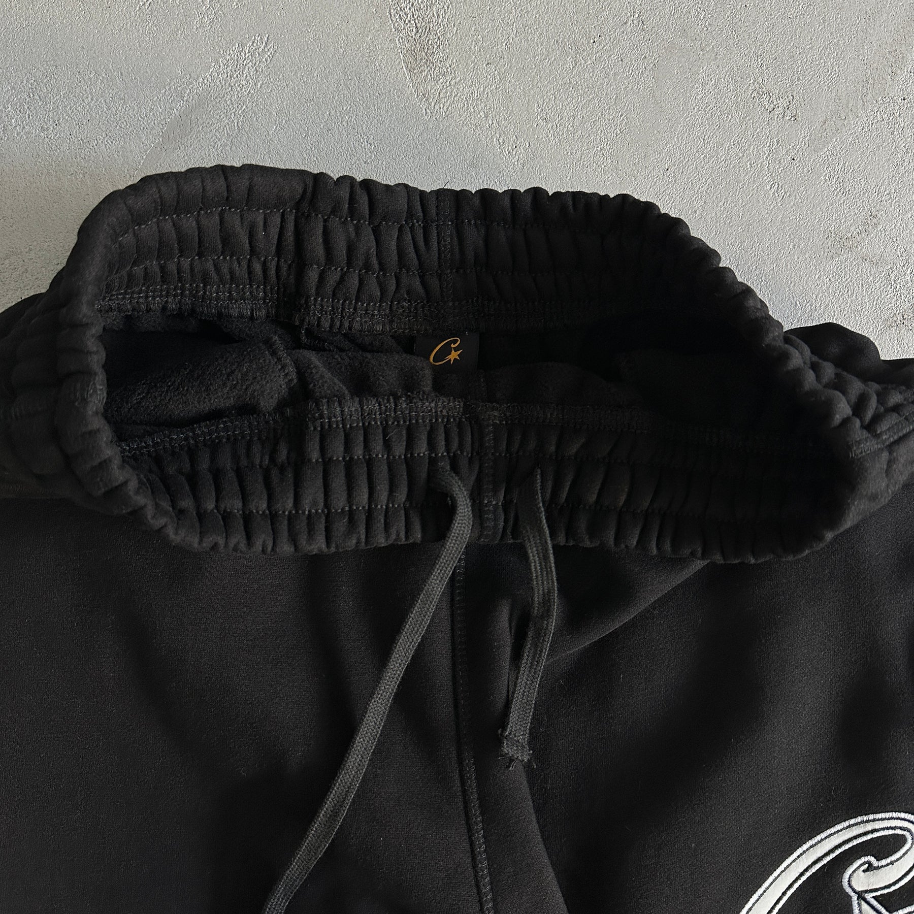 Conjunto Corteiz “Satin C-Star Applique” ( Preto )