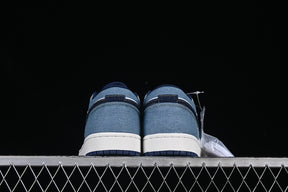 Dunk “Denim Star Blue”