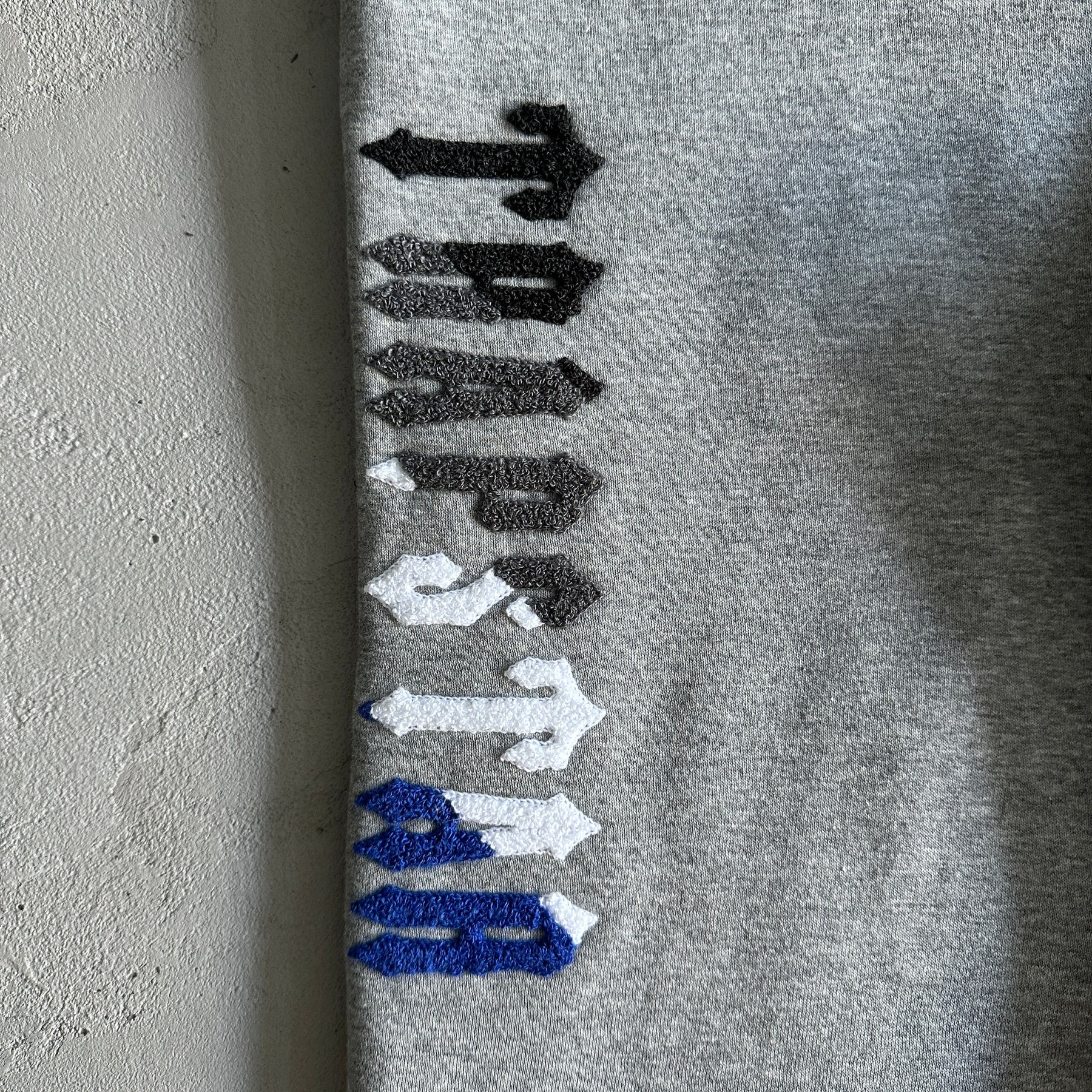 Conjunto Trapstar “Chenille Decdoded 2.0 ” ( Cinza e Azul )