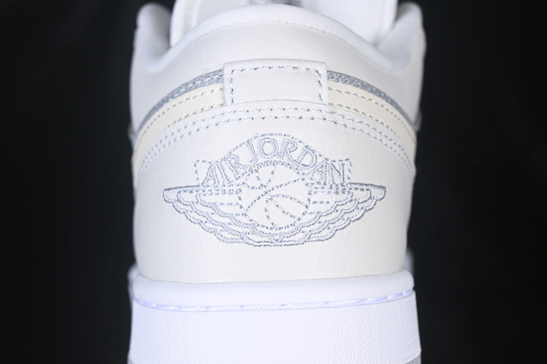 Air Jordan 1 Low “Off White Soft Pearl”