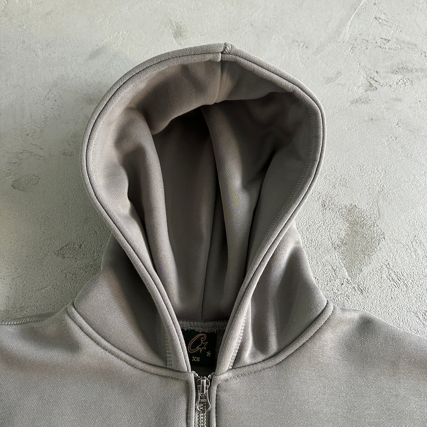 Conjunto Corteiz “Island Puff Print” ( Cinza )