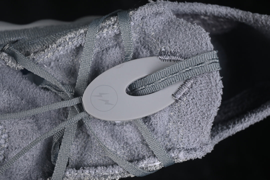 Nike mind 002 x Fragment Design “Particle Grey”